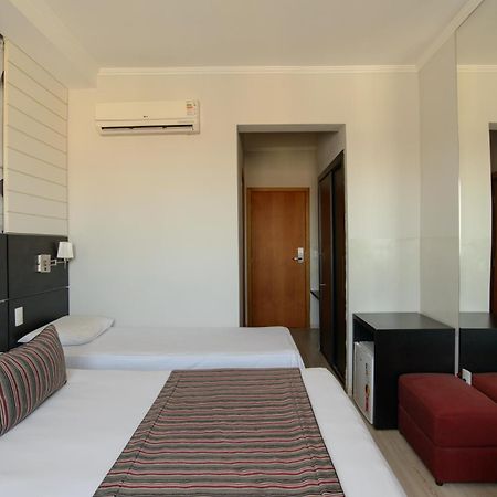 Faro Hotel 陶巴特 外观 照片