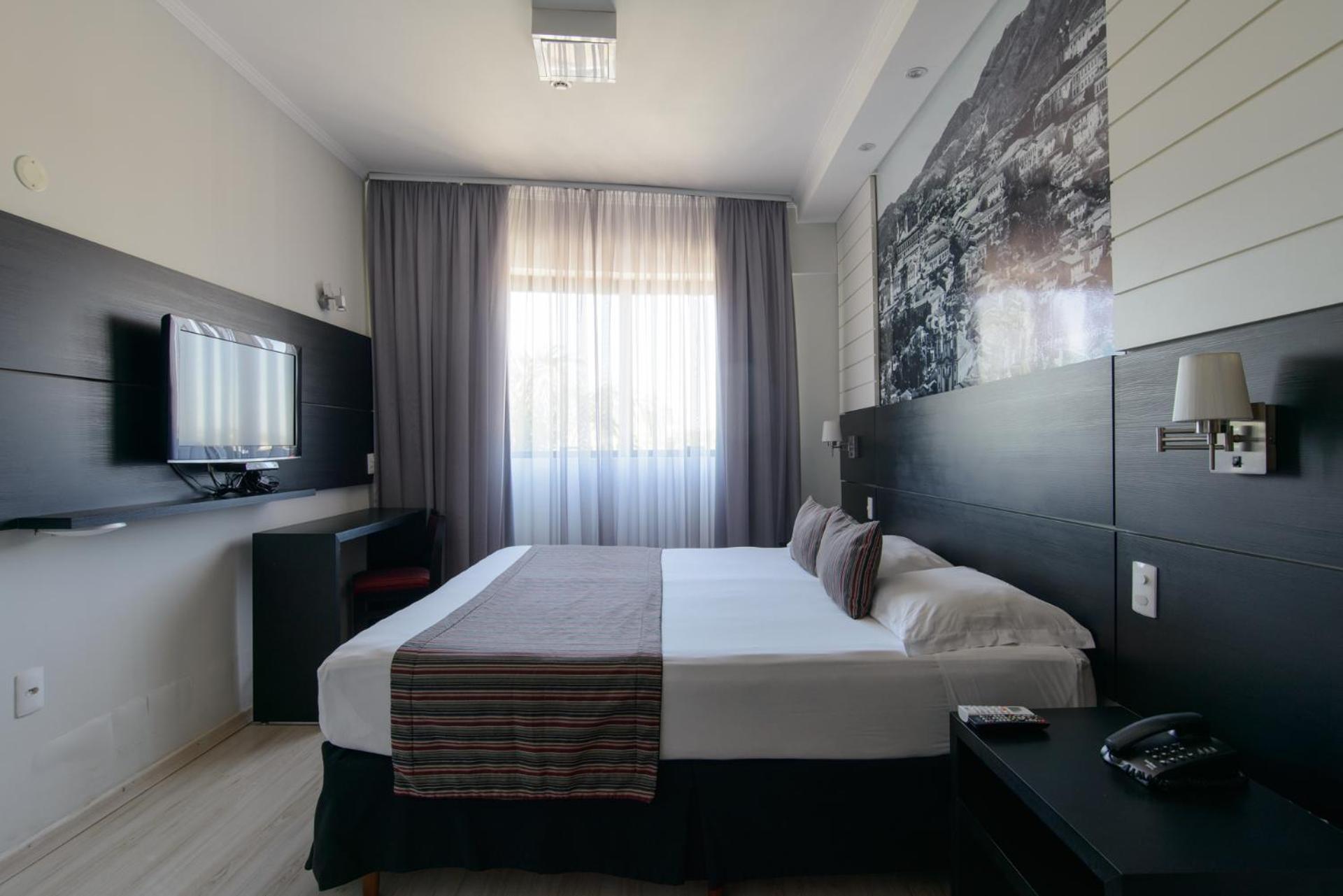 Faro Hotel 陶巴特 外观 照片