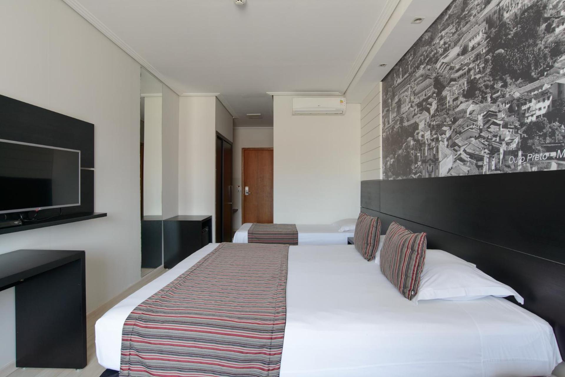 Faro Hotel 陶巴特 外观 照片