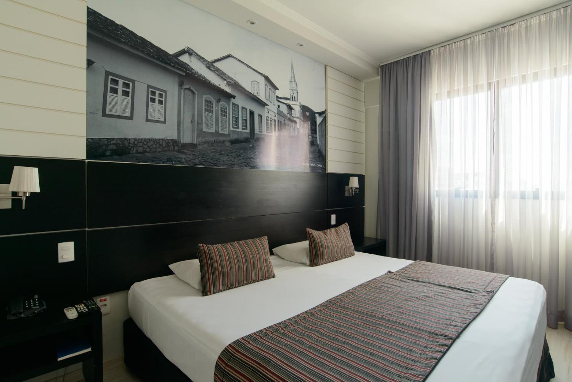Faro Hotel 陶巴特 外观 照片