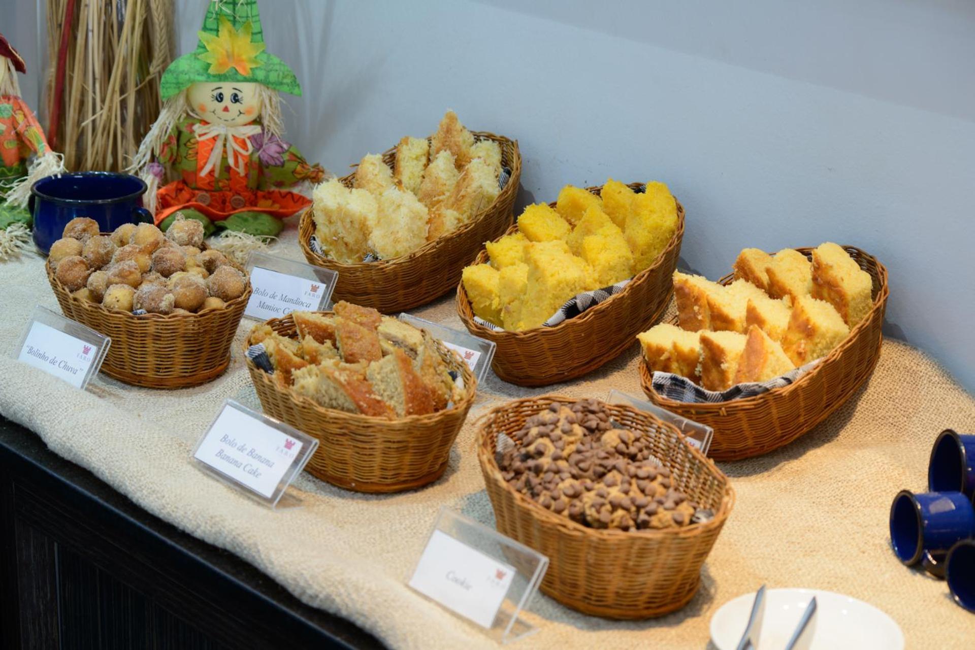 Faro Hotel 陶巴特 外观 照片